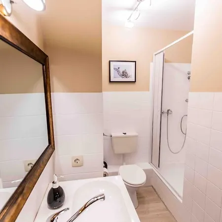 Moderne Erlebnisberg 2 Bis 4 Personen Direkt Am Skilift Und Bikepark